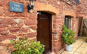 Countryside Converted Barn With Hot Tub And One Parking Space